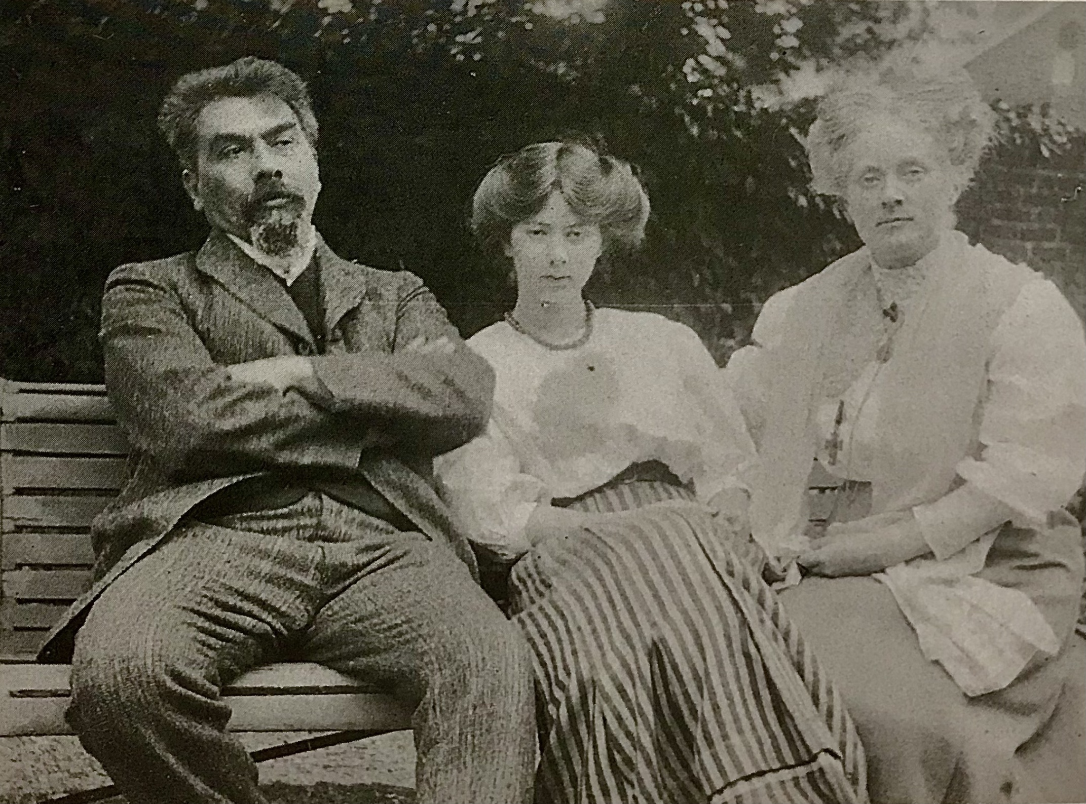 Annie Toorop-Hall houdt een inzamelingsactie voor Domburgse Kapel 1910
